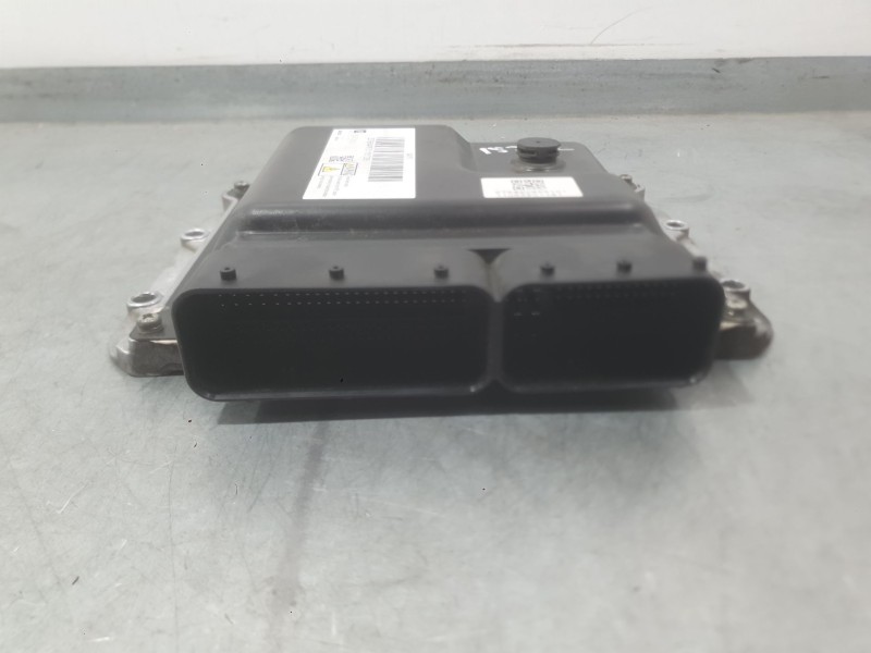 Recambio de centralita motor uce para opel astra j sports tourer (p10) 1.7 cdti (35) referencia OEM IAM 55575082  