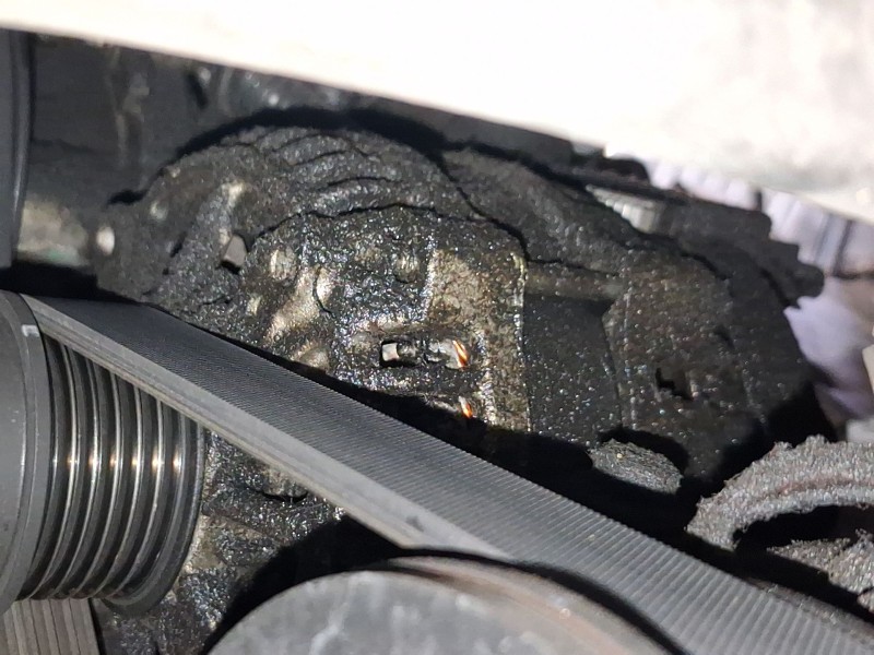 Recambio de alternador para ford focus iv (hn) 1.0 ecoboost referencia OEM IAM 1781479  