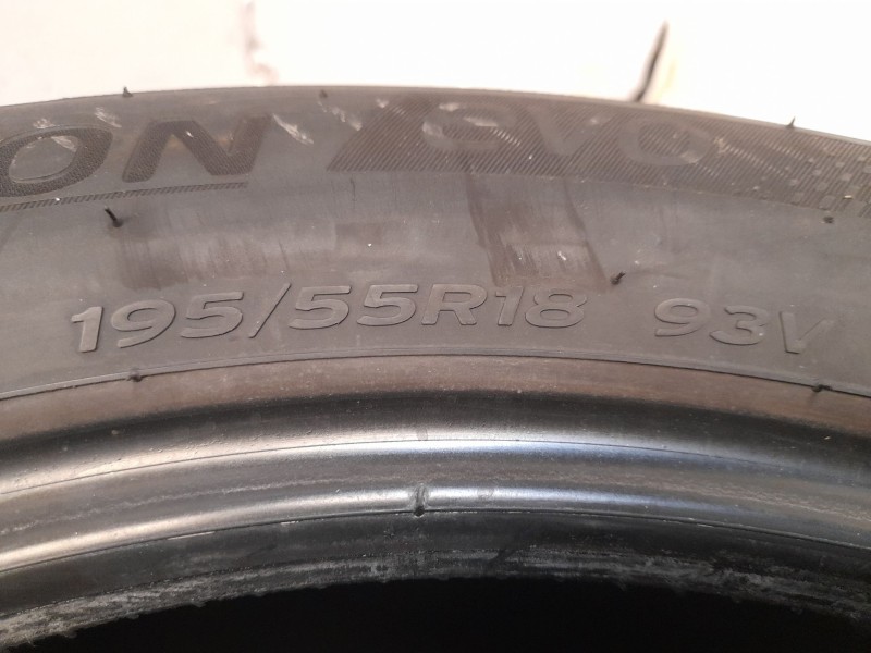 Recambio de neumatico pareja para neumaticos reutilizados - referencia OEM IAM 195551693V HANKOOK 195/55/16/93V