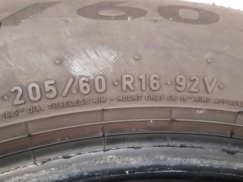 Recambio de neumatico pareja para neumaticos reutilizados - referencia OEM IAM 205601682V PIRELLI 205/60/16/82V