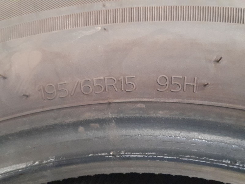 Recambio de neumatico pareja para neumaticos reutilizados - referencia OEM IAM 195651595H HANKOOK 195/65/15/95H