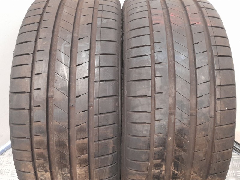 Recambio de neumatico pareja para neumaticos reutilizados - referencia OEM IAM 235451798Y KUMHO 235/45/18/98Y