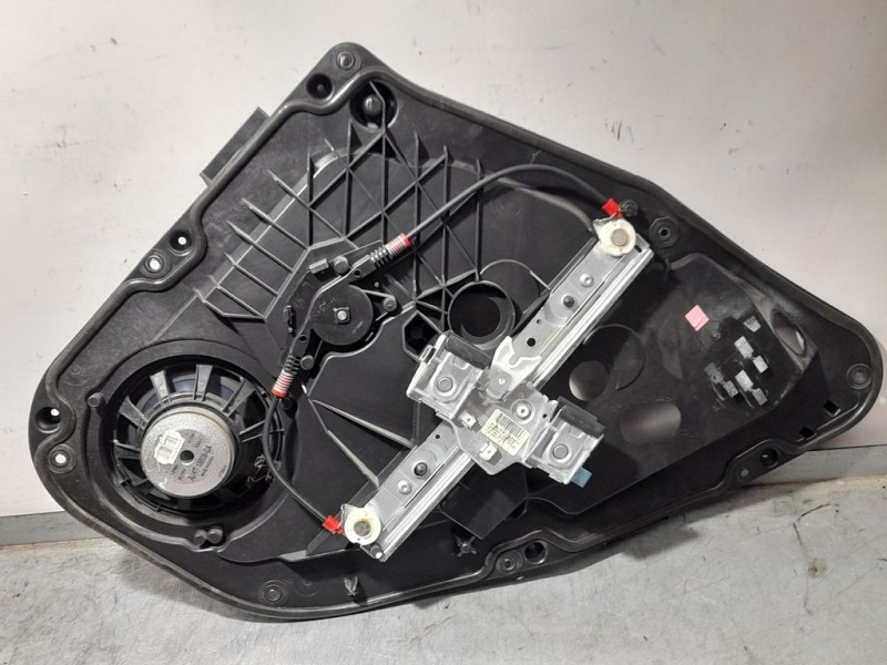 Recambio de elevalunas trasero izquierdo para ford fiesta (ccn) trend referencia OEM IAM C1BBA045H23AC  ELECTRICO 6 PINES