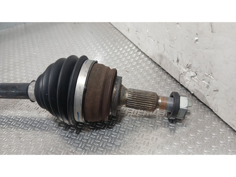 Recambio de transmision delantera derecha para peugeot 308 ii (lb_, lp_, lw_, lh_, l3_) 1.2 thp 130 referencia OEM IAM 981563628