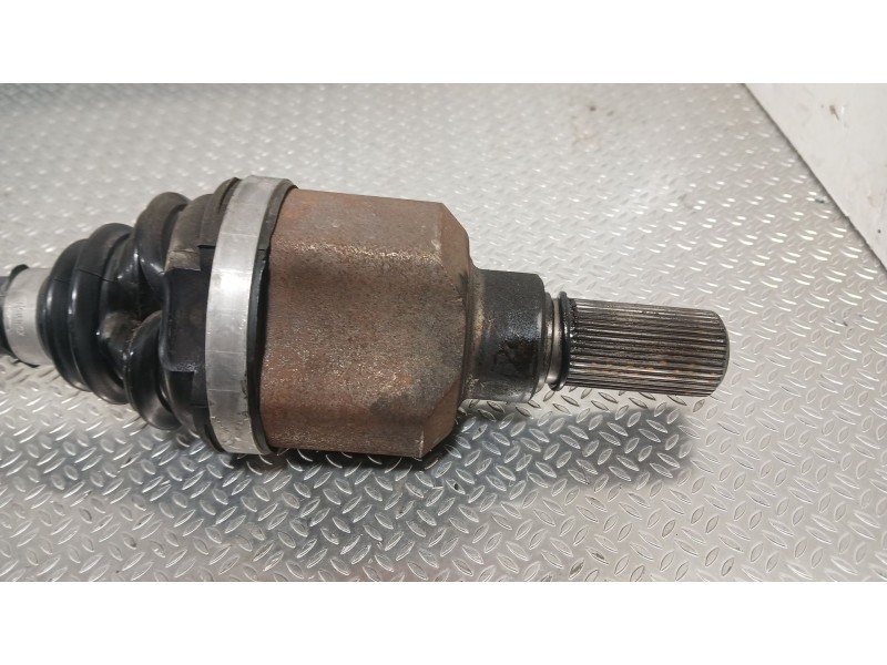 Recambio de transmision delantera izquierda para peugeot 308 ii (lb_, lp_, lw_, lh_, l3_) 1.2 thp 130 referencia OEM IAM 9815636