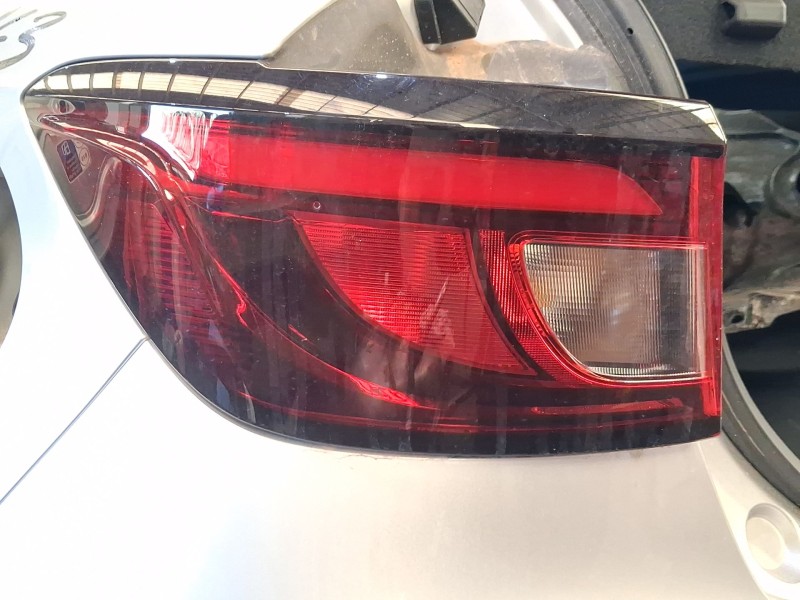 Recambio de piloto trasero izquierdo exterior para mg mg 3 (5lfp) mg3 1.5 referencia OEM IAM 12101467  