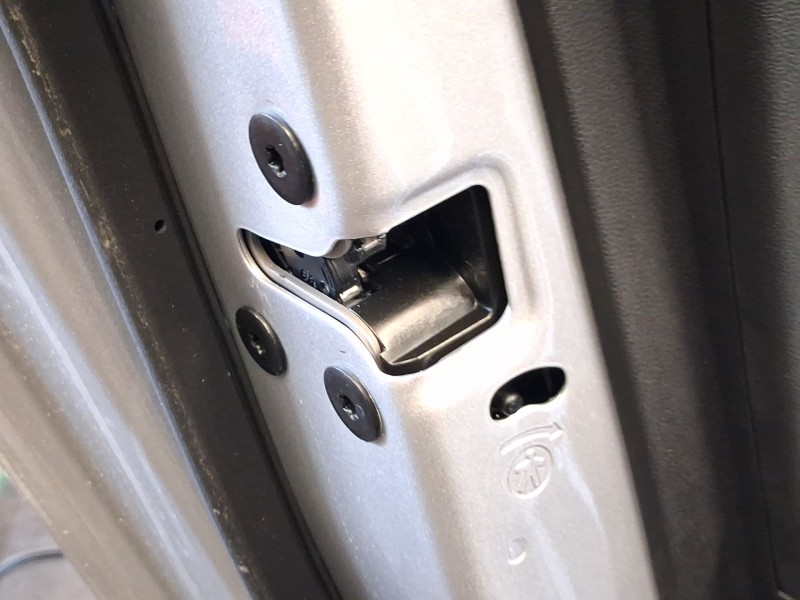 Recambio de cerradura puerta trasera izquierda para mg mg 3 (5lfp) mg3 1.5 referencia OEM IAM 11095997  