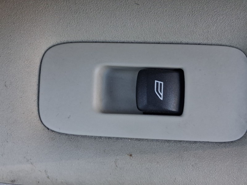 Recambio de mando elevalunas delantero derecho para volvo v40 hatchback (525) d2 referencia OEM IAM 31394840  