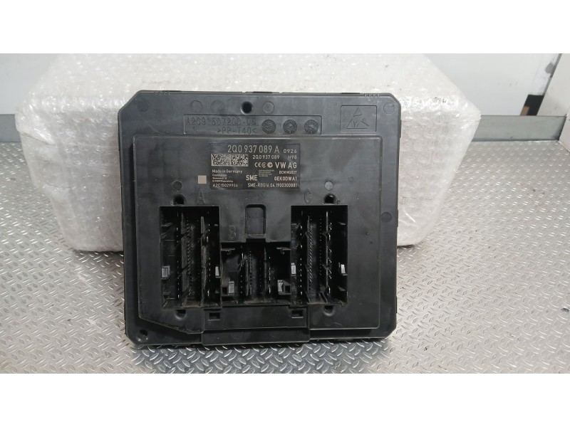 Recambio de caja reles / fusibles para seat arona (kj7, kjp) 1.0 tsi referencia OEM IAM 2Q0937548D  