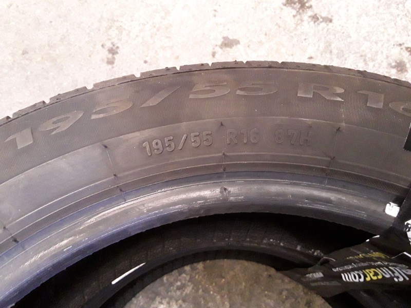 Recambio de neumatico pareja para neumaticos reutilizados - referencia OEM IAM 195551687H PIRELLI 195/55/16/87H