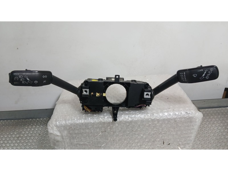 Recambio de mando luces y limpia para seat arona (kj7, kjp) 1.0 tsi referencia OEM IAM 2Q0953513G  