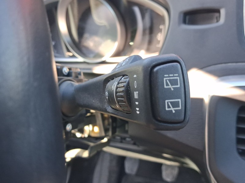 Recambio de mando luces y limpia para volvo v40 hatchback (525) d2 referencia OEM IAM 31456045  31456042
