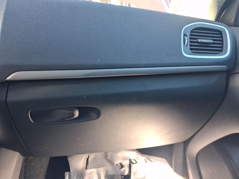 Recambio de guantera para volvo v40 hatchback (525) d2 referencia OEM IAM 39840910  