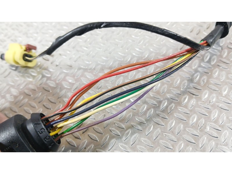 Recambio de retrovisor derecho para seat arona (kj7, kjp) 1.0 tsi referencia OEM IAM 6F1857508AC 6F1857508AC9B9 