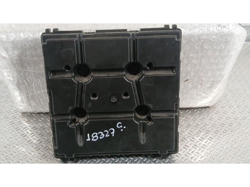 Recambio de caja reles / fusibles para volkswagen polo v (6r1, 6c1) 1.4 (6r1) referencia OEM IAM 8J0915459  