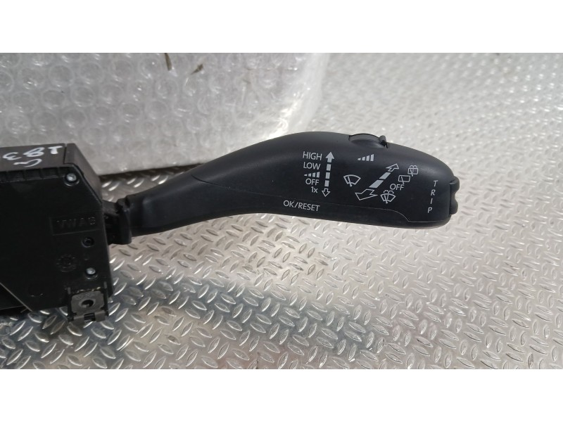 Recambio de mando luces y limpia para volkswagen polo v (6r1, 6c1) 1.4 (6r1) referencia OEM IAM 6Q0953513AJ 6Q0953513AJ9B9 