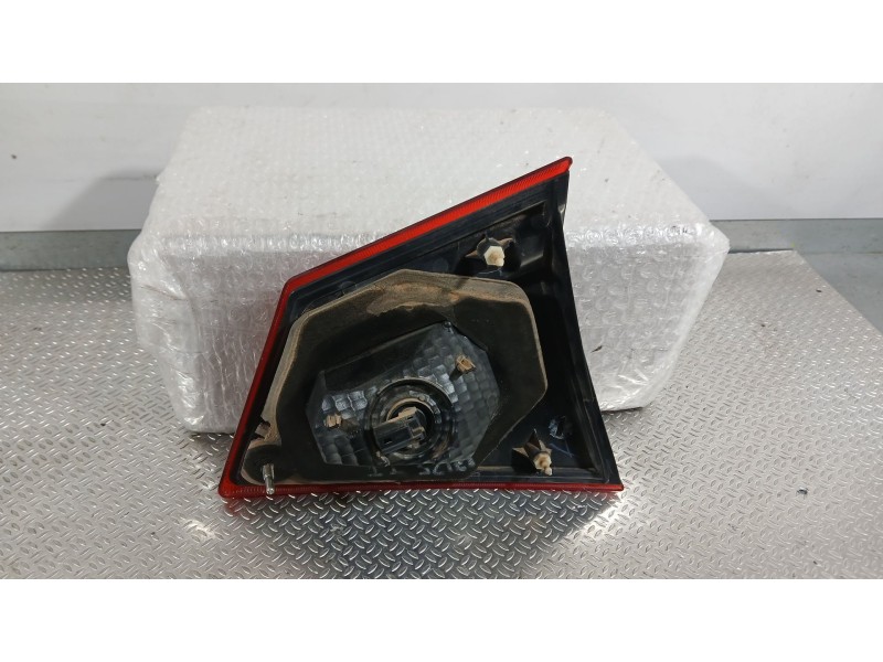 Recambio de piloto trasero izquierdo interior para suzuki vitara (ly) 1.6 ddis (apk 416d) referencia OEM IAM 3627454P01000  