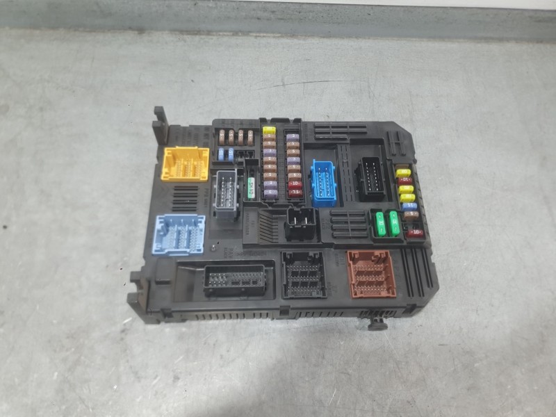 Recambio de caja reles / fusibles para peugeot expert furgoneta (v_) 1.5 bluehdi 120 referencia OEM IAM 9810295780  