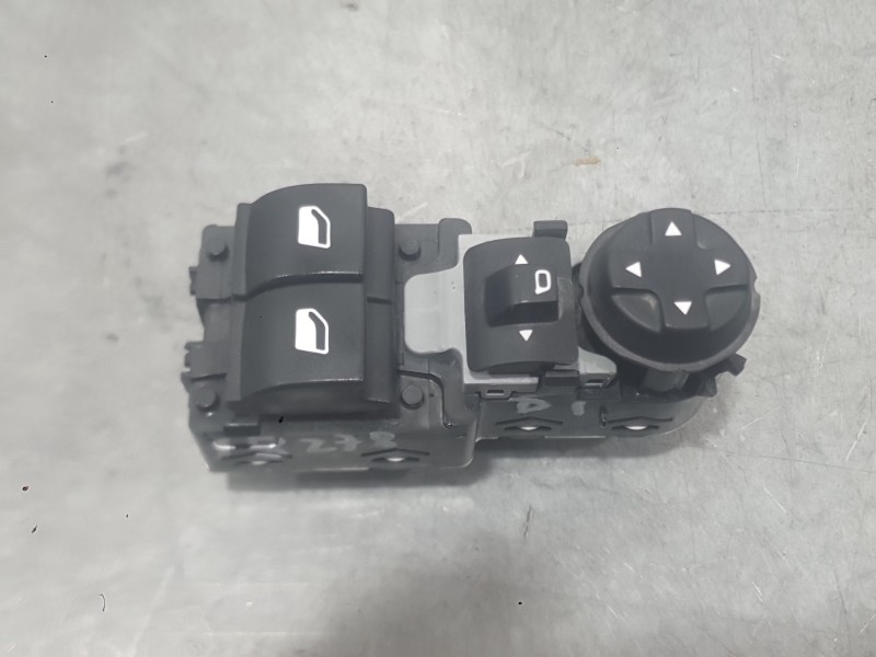 Recambio de mando elevalunas delantero izquierdo para peugeot expert furgoneta (v_) 1.5 bluehdi 120 referencia OEM IAM 98329368Z