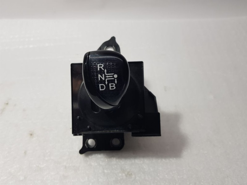 Recambio de palanca cambio para toyota auris hybrid active referencia OEM IAM 75C583LHD  CAMBIO AUTOMATICO