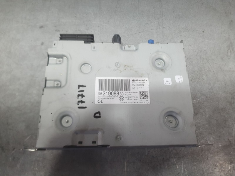 Recambio de sistema audio / radio para peugeot 208 i (ca_, cc_) 1.2 vti 82 referencia OEM IAM   