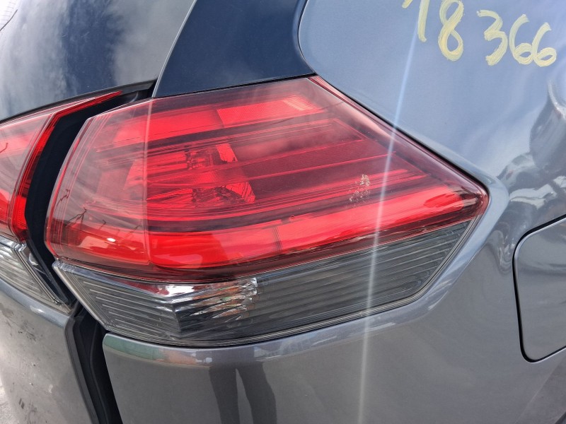 Recambio de piloto trasero derecho exterior para nissan x-trail iii (t32_, t32r, t32rr) 1.6 dci (t32) referencia OEM IAM 265504C