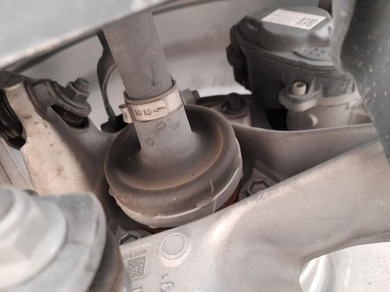 Recambio de transmision trasera derecha para tesla model 3 (5yj3) ev referencia OEM IAM 104416800A  