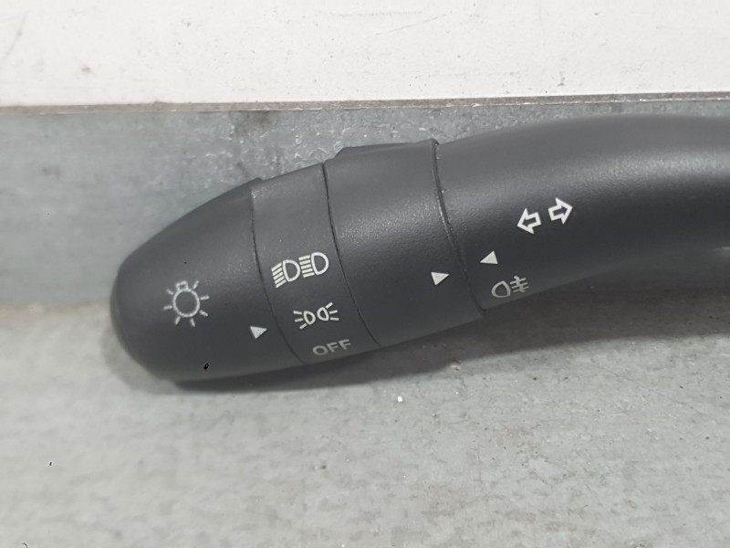 Recambio de mando intermitentes para hyundai i30 (fd) 1.4 referencia OEM IAM 934102R020  934202R010