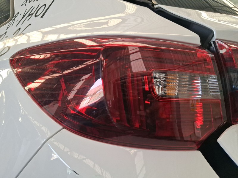 Recambio de piloto trasero izquierdo exterior para opel grandland / grandland x (a18, p1uo) 1.5 turbo d (75) referencia OEM IAM 