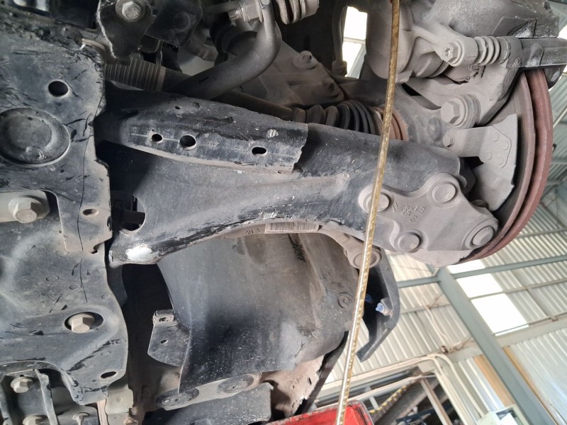 Recambio de brazo suspension inferior delantero izquierdo para opel grandland / grandland x (a18, p1uo) 1.5 turbo d (75) referen