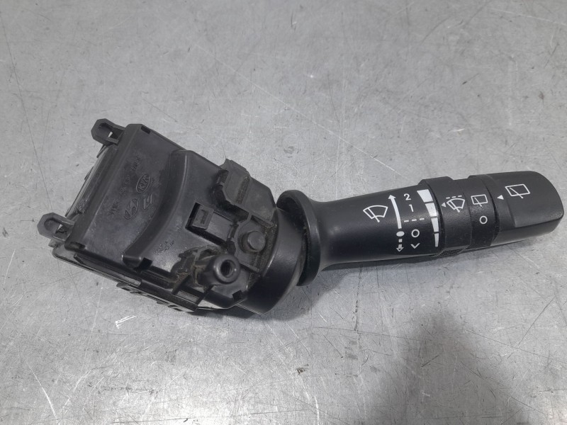 Recambio de mando limpia para kia cee´d sporty wagon lx referencia OEM IAM 934201H500  