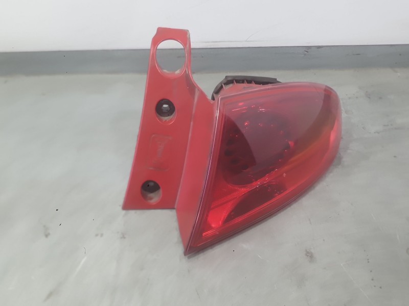 Recambio de piloto trasero derecho exterior para seat leon (1p1) 1.9 tdi referencia OEM IAM 1P0945112C  