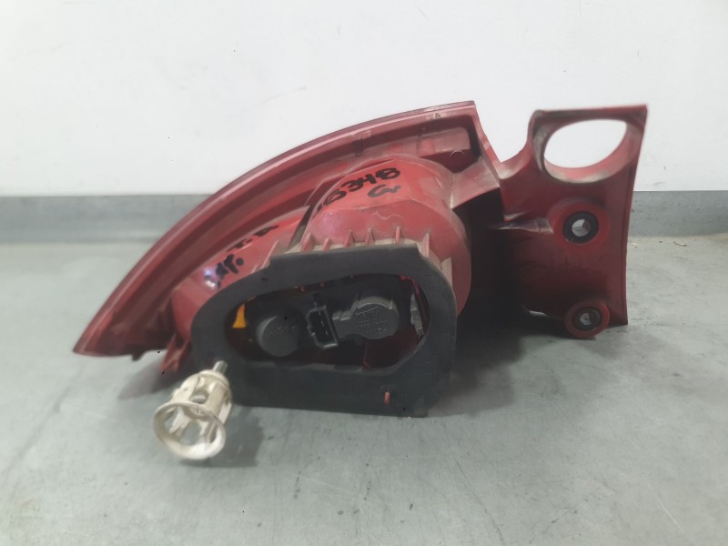 Recambio de piloto trasero derecho exterior para seat leon (1p1) 1.9 tdi referencia OEM IAM 1P0945112C  