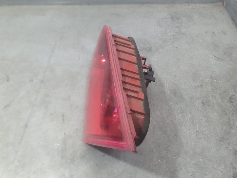 Recambio de piloto trasero derecho interior para seat leon (1p1) 1.9 tdi referencia OEM IAM 1P0945108D  