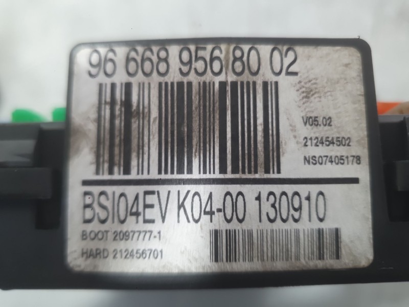 Recambio de caja reles / fusibles para peugeot 3008 i monospace (0u_) 1.6 hdi referencia OEM IAM 9807028580  