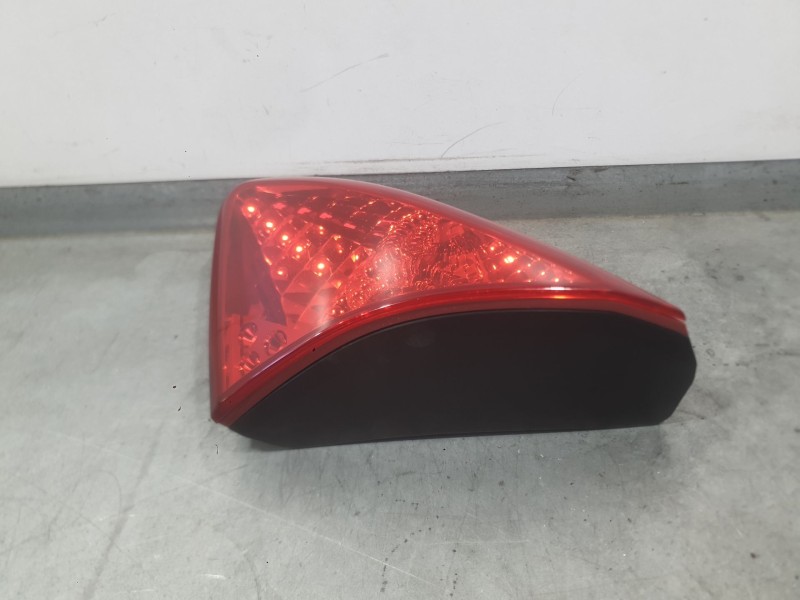 Recambio de piloto trasero derecho interior para peugeot 3008 i monospace (0u_) 1.6 hdi referencia OEM IAM 6351HE  