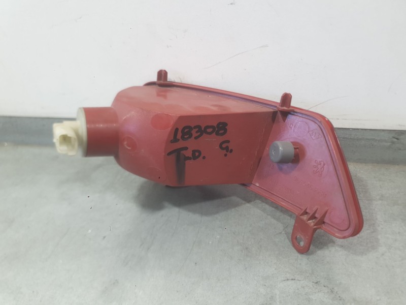 Recambio de piloto trasero derecho paragolpes para peugeot 3008 i monospace (0u_) 1.6 hdi referencia OEM IAM 6351HG  