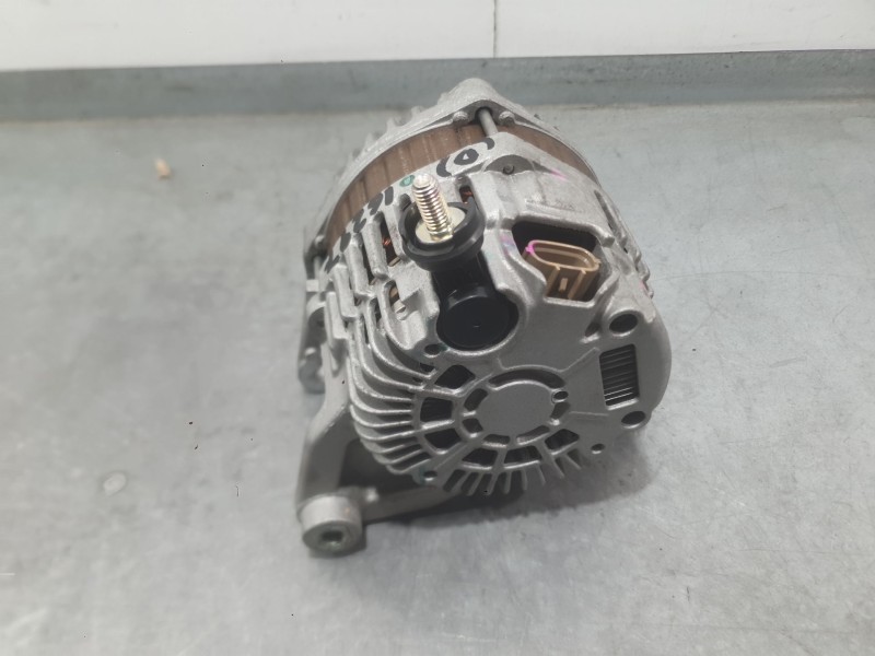 Recambio de alternador para mazda 3 lim. () black tech edition referencia OEM IAM PE0118300  