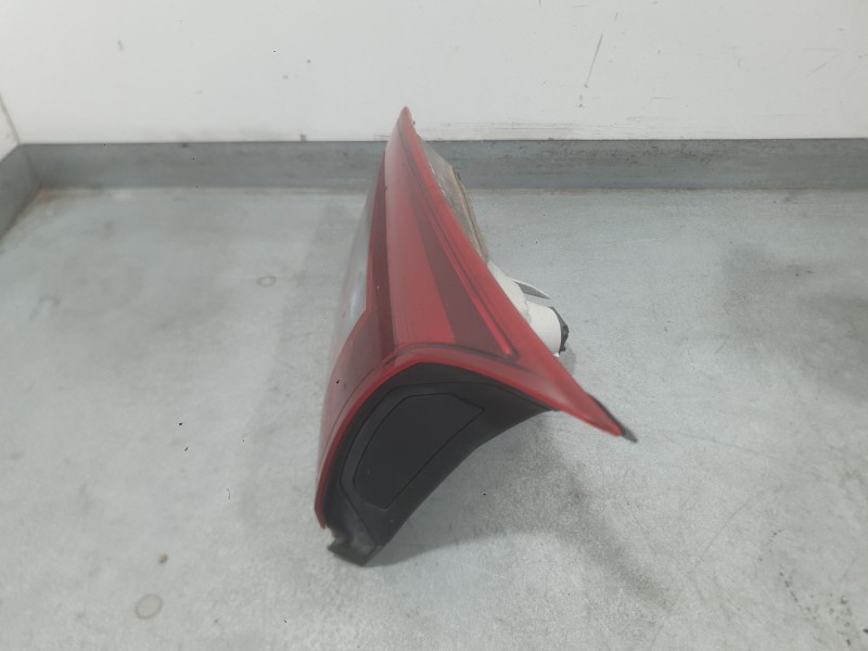 Recambio de piloto trasero derecho para mazda 3 lim. () black tech edition referencia OEM IAM BJT7513F0A  