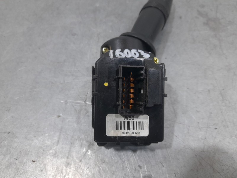 Recambio de mando limpia para kia cee´d sporty wagon lx referencia OEM IAM 934201H500  