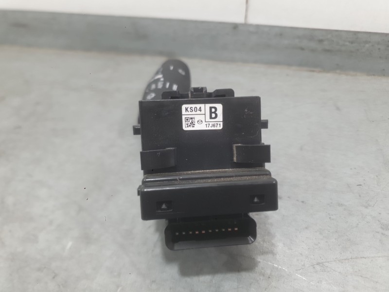 Recambio de mando limpia para mazda 3 lim. () black tech edition referencia OEM IAM   