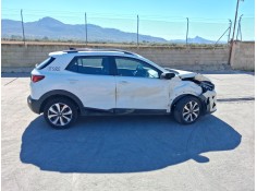 KIA STONIC (YB)