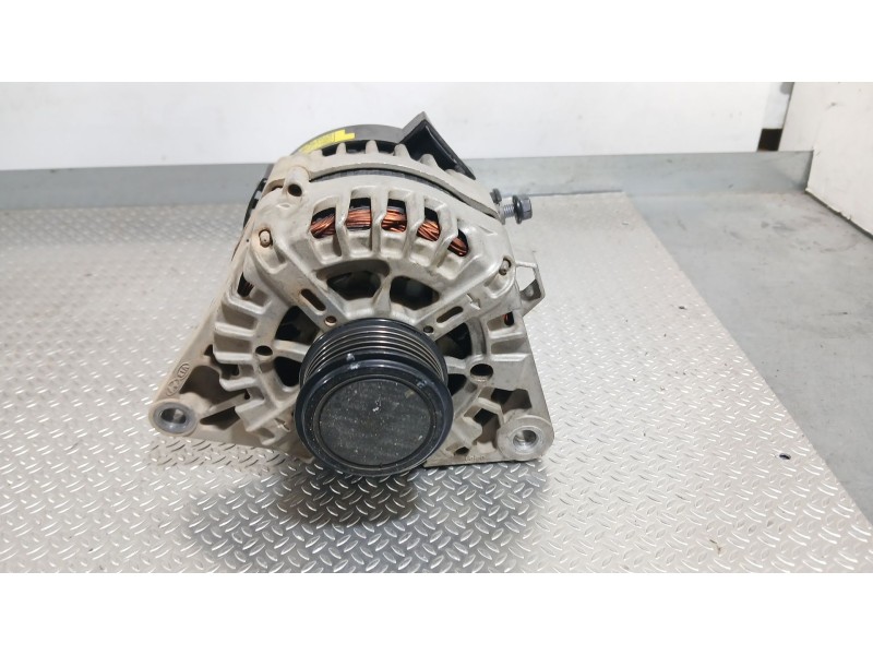 Recambio de alternador para kia sportage iii (sl) 1.7 crdi referencia OEM IAM 373002A850  