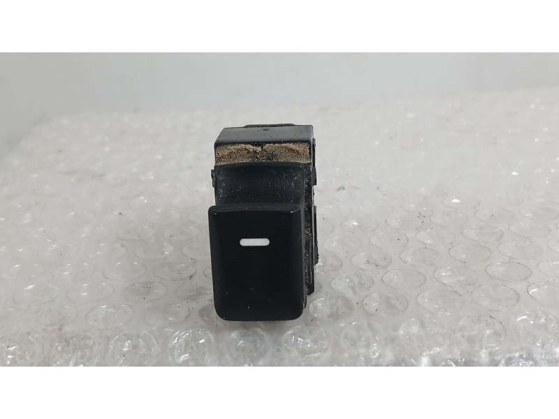 Recambio de mando elevalunas trasero derecho para kia sportage iii (sl) 1.7 crdi referencia OEM IAM 935803W900WK  