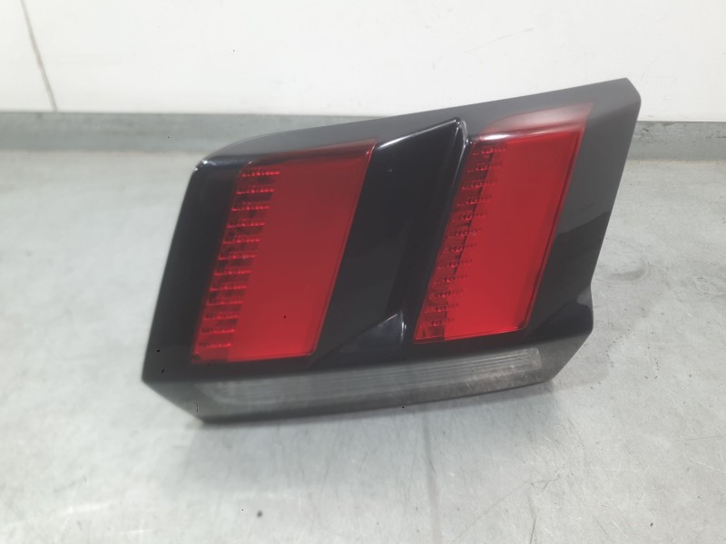 Recambio de piloto trasero derecho interior para peugeot 3008 ii suv (mc_, mr_, mj_, m4_) 1.5 bluehdi 130 referencia OEM IAM 981