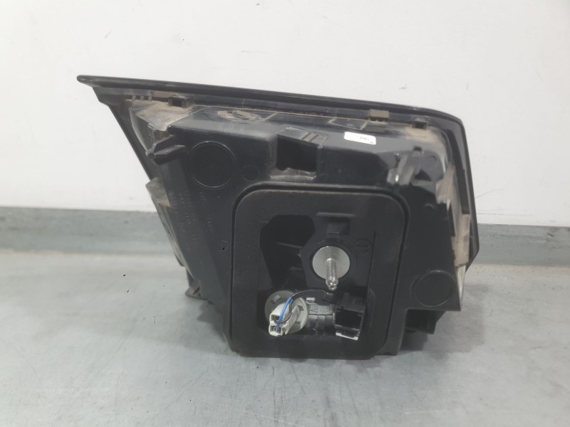 Recambio de piloto trasero derecho interior para peugeot 3008 ii suv (mc_, mr_, mj_, m4_) 1.5 bluehdi 130 referencia OEM IAM 981