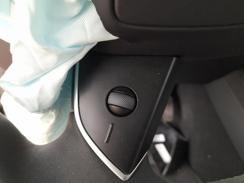 Recambio de volante para tesla model 3 (5yj3) ev referencia OEM IAM 149021400C  