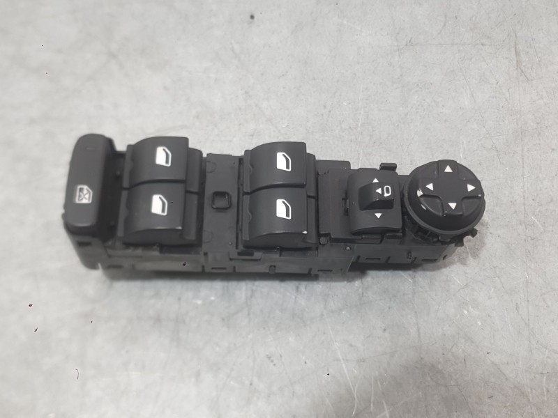 Recambio de mando elevalunas delantero izquierdo para peugeot 3008 ii suv (mc_, mr_, mj_, m4_) 1.5 bluehdi 130 referencia OEM IA