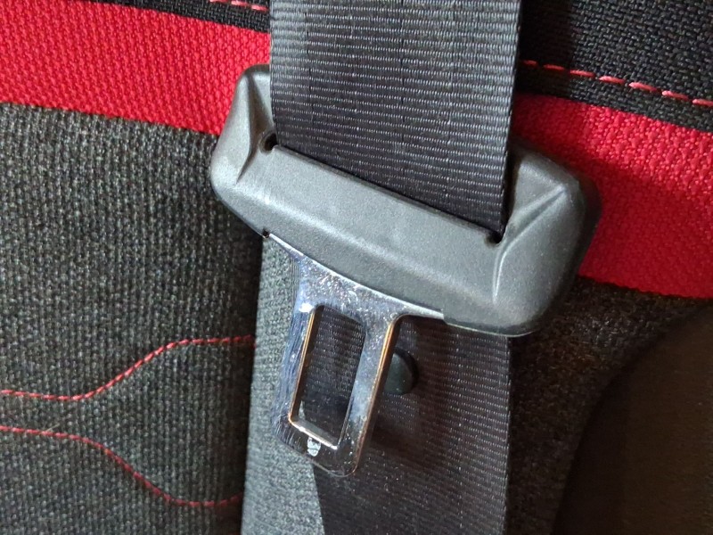Recambio de cinturon seguridad trasero izquierdo para citroën c3 iii (sx) 1.6 bluehdi 75 referencia OEM IAM 98265759XX  