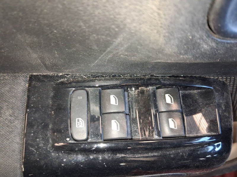 Recambio de mando elevalunas delantero izquierdo para citroën c3 iii (sx) 1.6 bluehdi 75 referencia OEM IAM 96762292ZD  